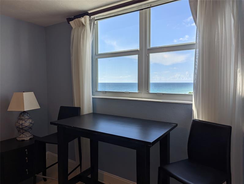 Image 22 of 47 For 3001 Ocean Dr  1011