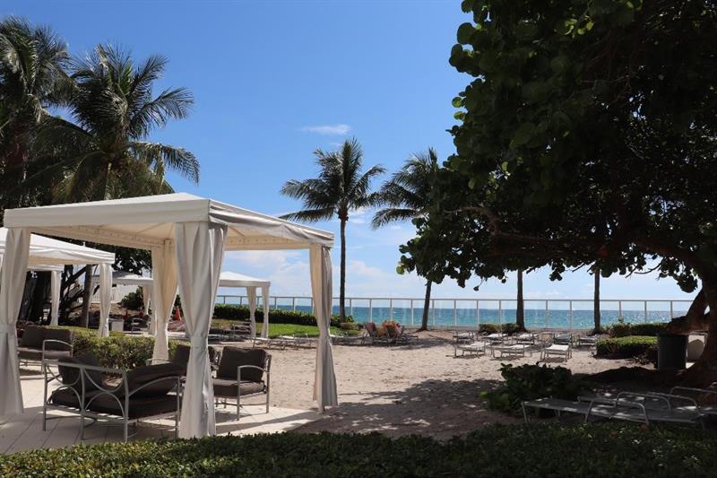 Image 26 of 47 For 3001 Ocean Dr  1011