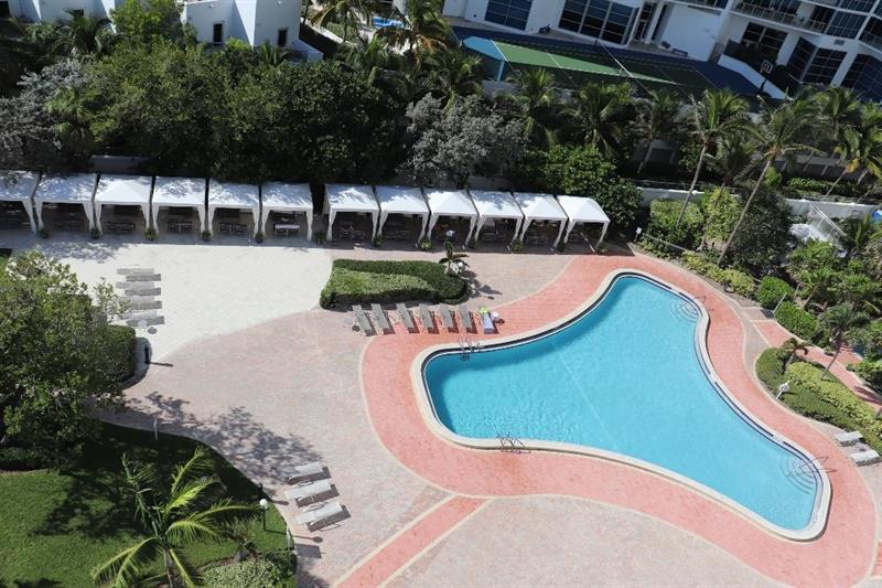 Image 31 of 47 For 3001 Ocean Dr  1011