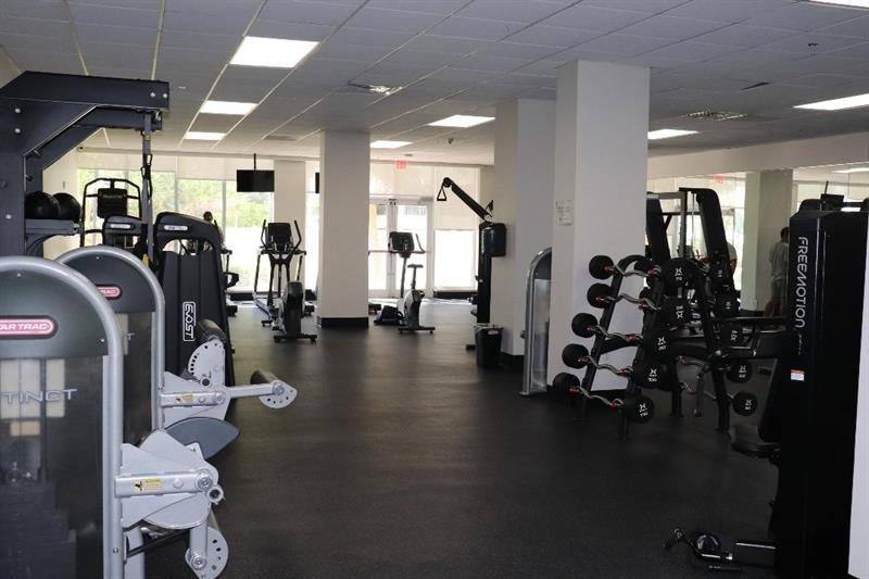 Image 38 of 47 For 3001 Ocean Dr  1011