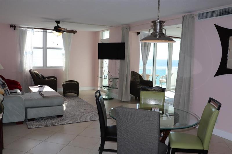 Image 4 of 47 For 3001 Ocean Dr  1011