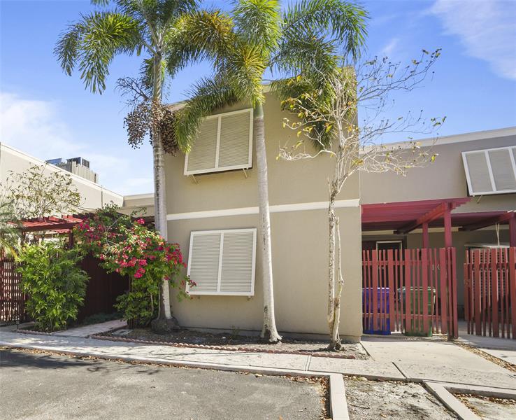 Details for 1111 Windward Dr, Pembroke Pines, FL 33026