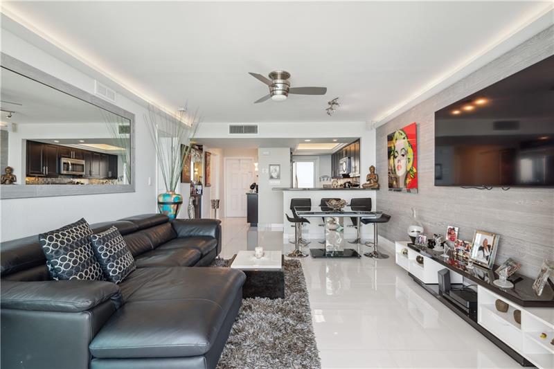 Image 10 of 38 For 333 21st Ave  1508