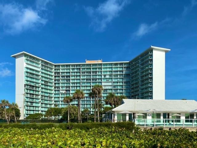 Image 17 of 38 For 333 21st Ave  1508