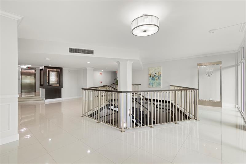 Image 20 of 38 For 333 21st Ave  1508