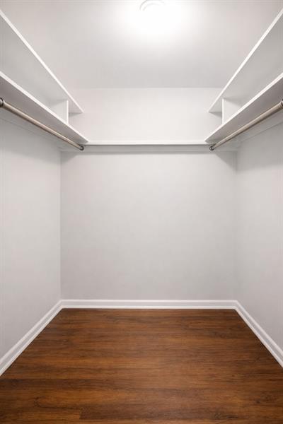 Image 22 of 37 For 3800 Hillcrest Dr  112