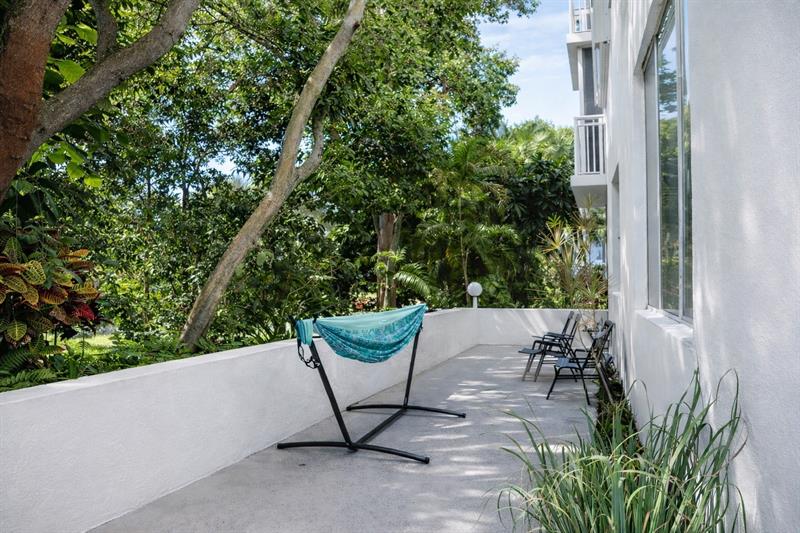 Image 24 of 37 For 3800 Hillcrest Dr  112