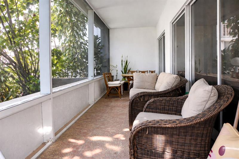 Image 27 of 37 For 3800 Hillcrest Dr  112