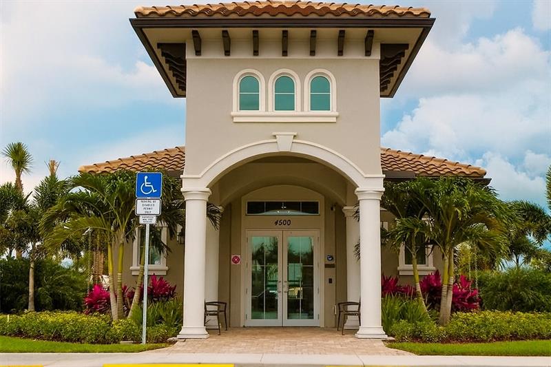 Image 31 of 37 For 3800 Hillcrest Dr  112