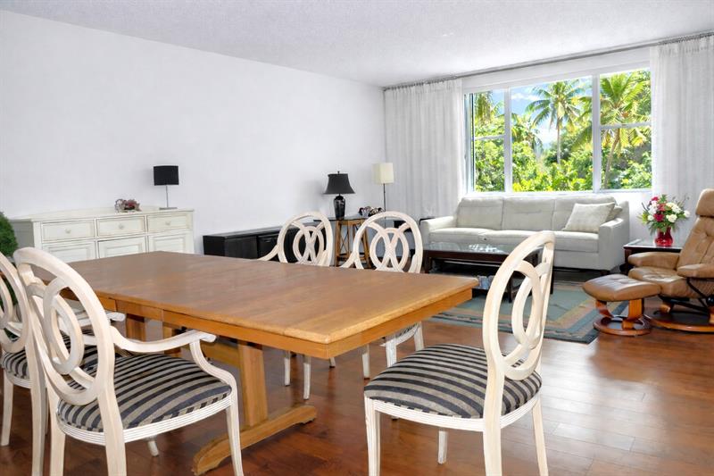 Image 9 of 37 For 3800 Hillcrest Dr  112