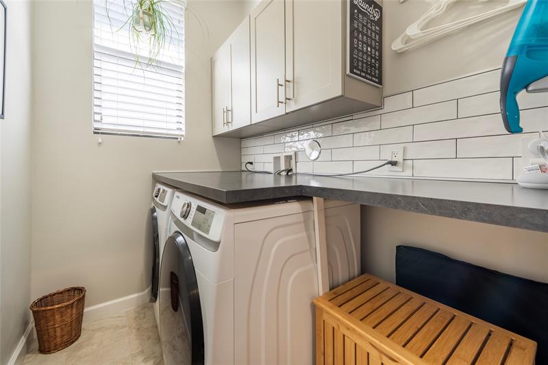 Image 28 of 30 For 4975 Whispering Way