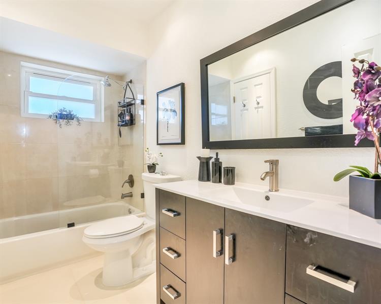 Image 7 of 19 For 3406 49th Ave  608