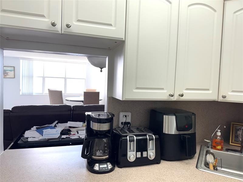 Image 14 of 34 For 3015 Ocean Blvd  19e