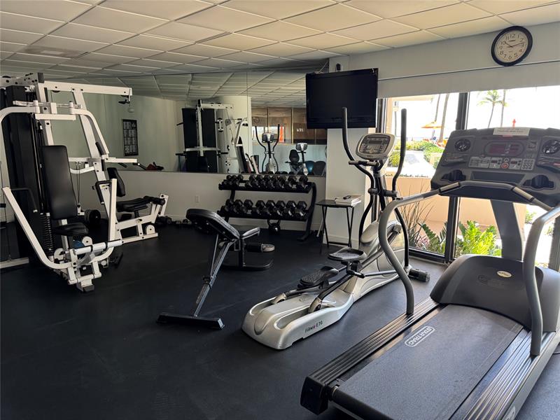 Image 29 of 34 For 3015 Ocean Blvd  19e