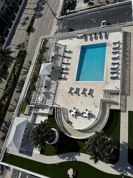 Image 30 of 34 For 3015 Ocean Blvd  19e