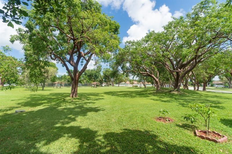 Image 15 of 15 For 5544 Lakewood Cir  E