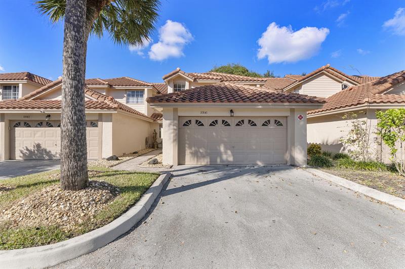 Details for 10841 Cypress Glen Dr  10841, Coral Springs, FL 33071