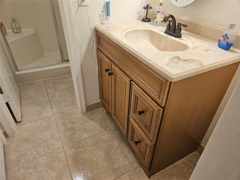 Image 25 of 39 For 959 2nd Ave  117