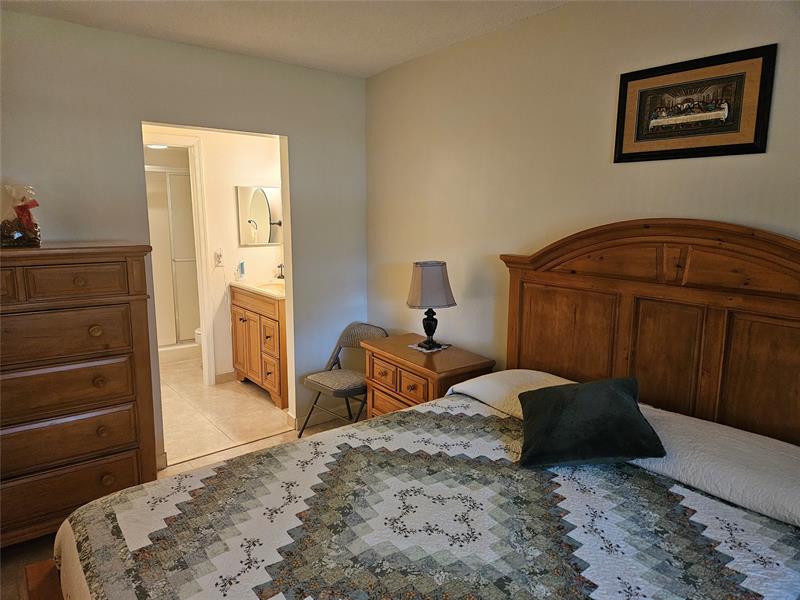 Image 26 of 39 For 959 2nd Ave  117