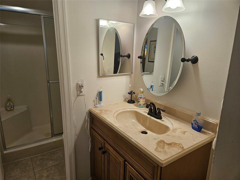 Image 29 of 39 For 959 2nd Ave  117