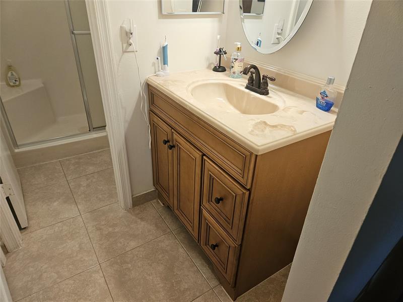 Image 30 of 39 For 959 2nd Ave  117