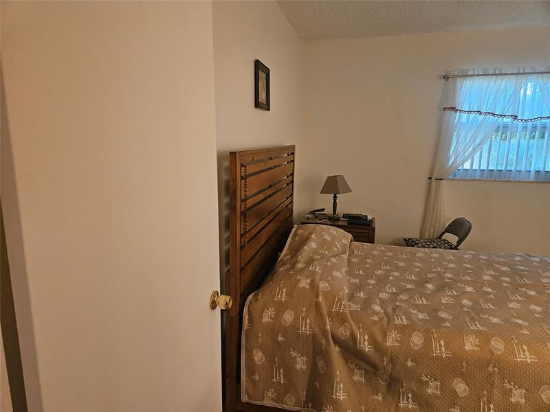 Image 37 of 39 For 959 2nd Ave  117