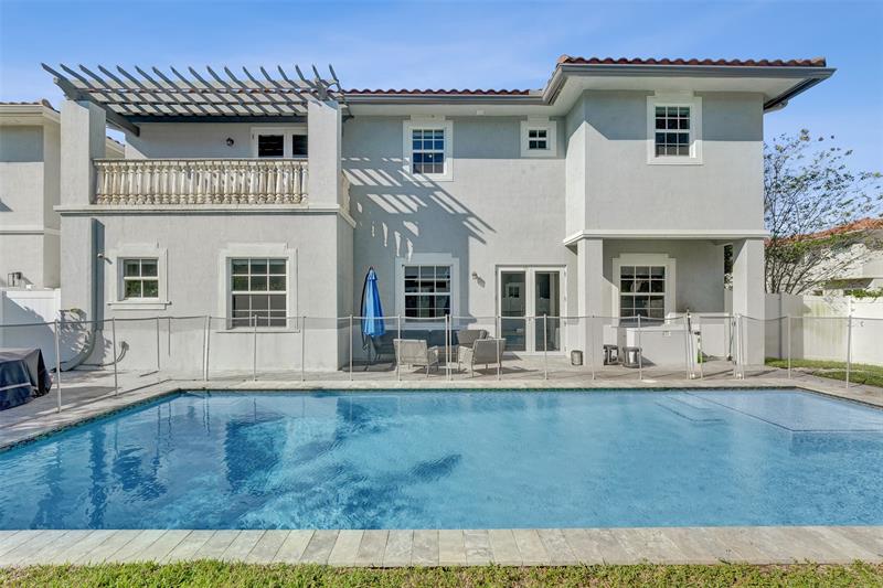 Image 14 of 85 For 3534 Forest View Cr