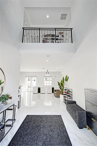 Image 20 of 85 For 3534 Forest View Cr