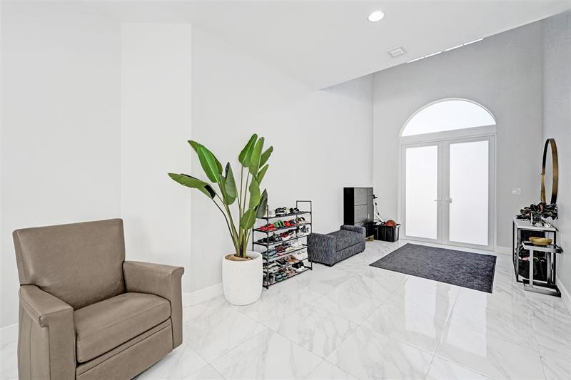 Image 22 of 85 For 3534 Forest View Cr