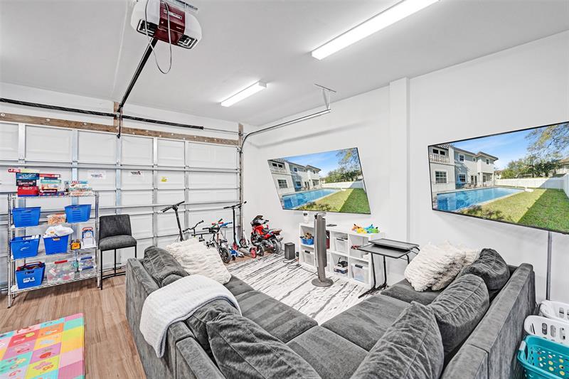 Image 47 of 85 For 3534 Forest View Cr