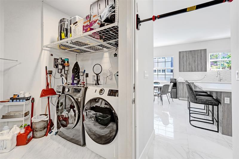 Image 48 of 85 For 3534 Forest View Cr