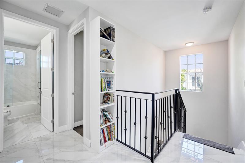 Image 53 of 85 For 3534 Forest View Cr