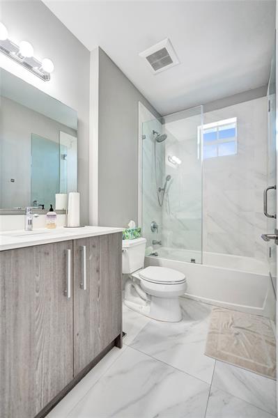 Image 58 of 85 For 3534 Forest View Cr