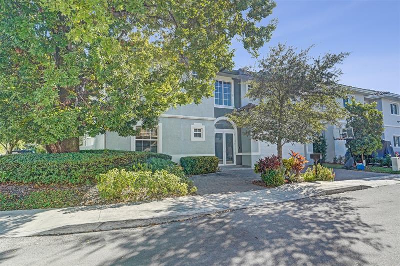 Image 6 of 85 For 3534 Forest View Cr