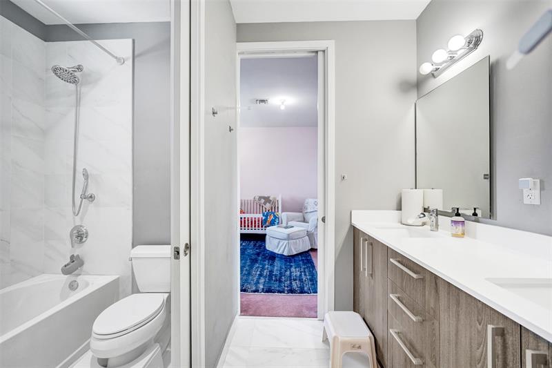 Image 61 of 85 For 3534 Forest View Cr