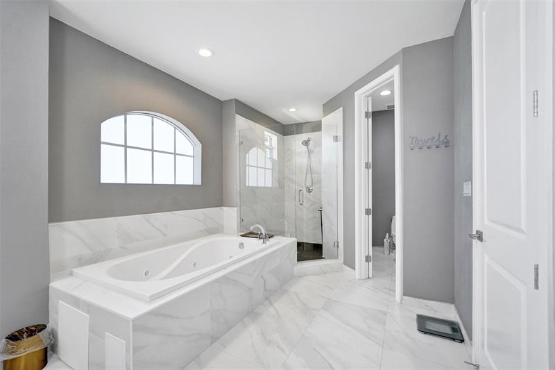 Image 77 of 85 For 3534 Forest View Cr