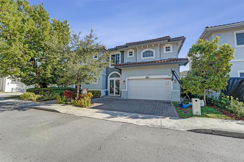 Image 8 of 85 For 3534 Forest View Cr