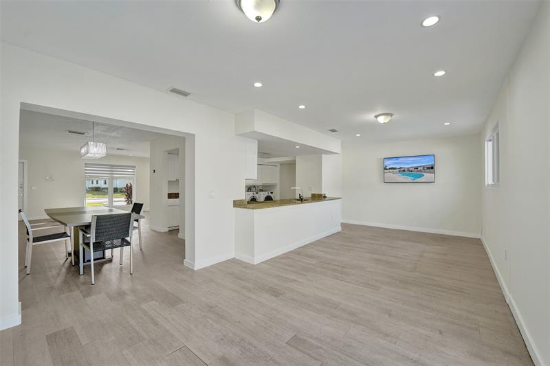 Image 13 of 24 For 4001 41st Ct