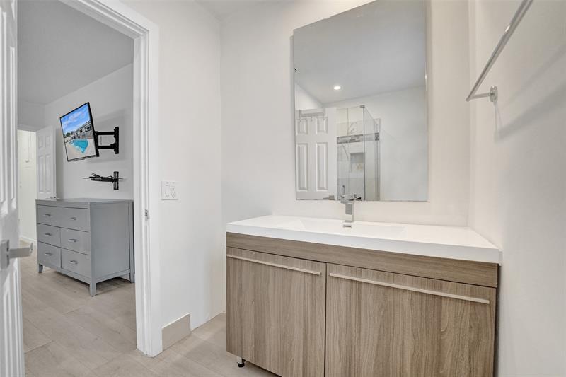 Image 20 of 24 For 4001 41st Ct