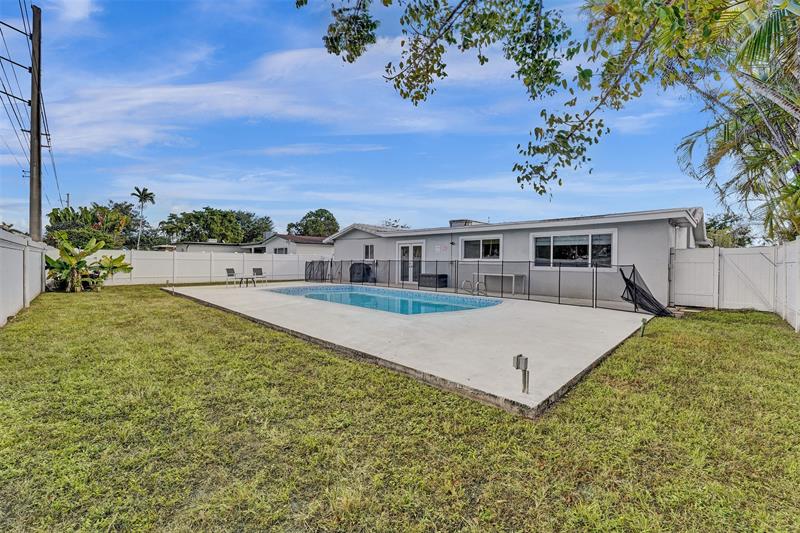 Image 23 of 24 For 4001 41st Ct