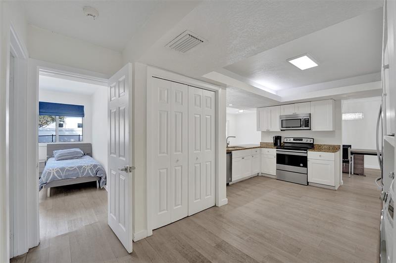 Image 8 of 24 For 4001 41st Ct