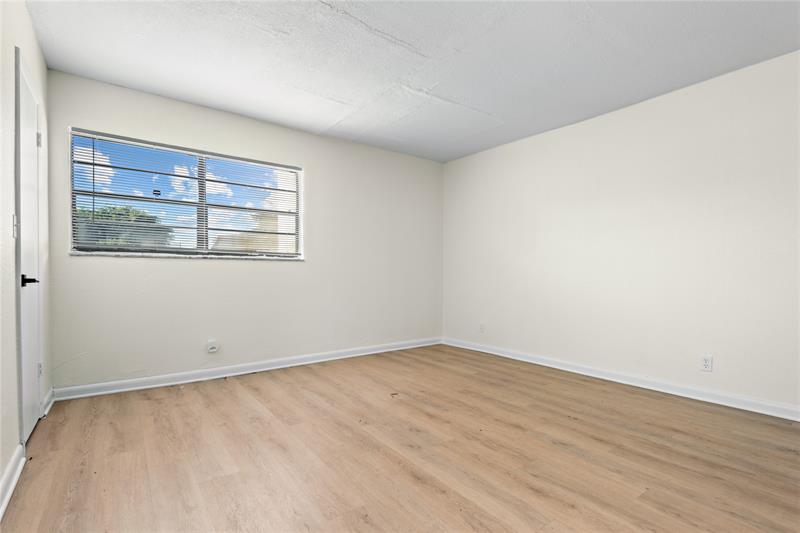 Image 11 of 19 For 3750 115th Way  5-1