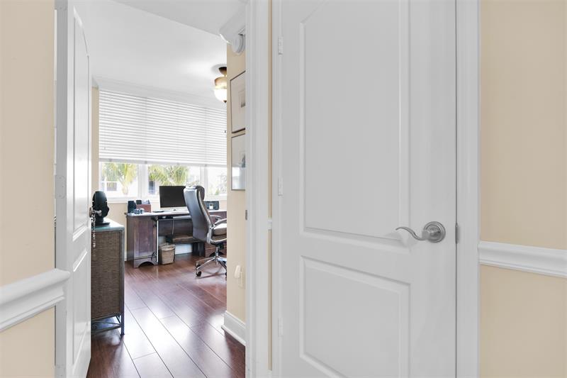 Image 18 of 46 For 191 Ocean Dr  511