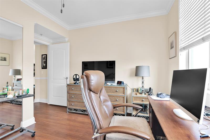 Image 29 of 46 For 191 Ocean Dr  511