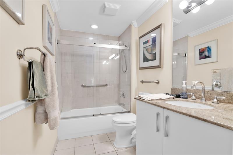 Image 31 of 46 For 191 Ocean Dr  511