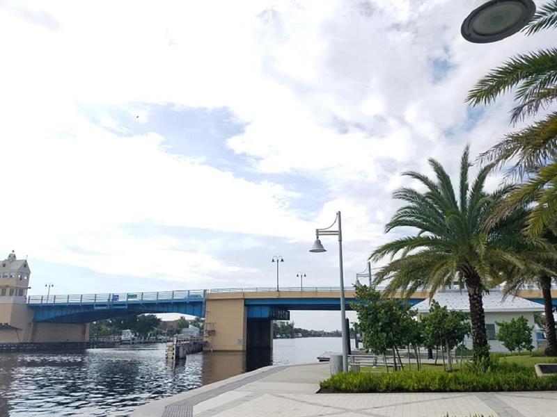 Image 45 of 46 For 191 Ocean Dr  511