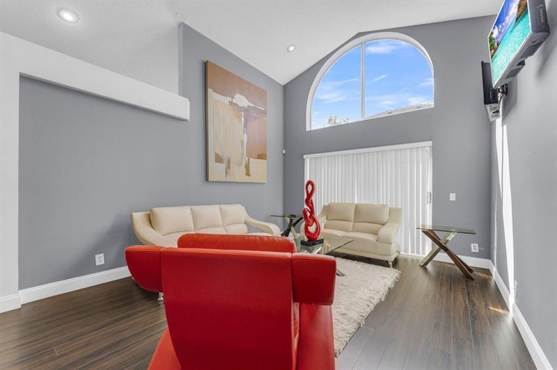 Image 19 of 47 For 248 116th Ter