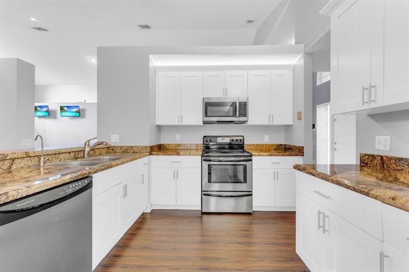 Image 3 of 47 For 248 116th Ter