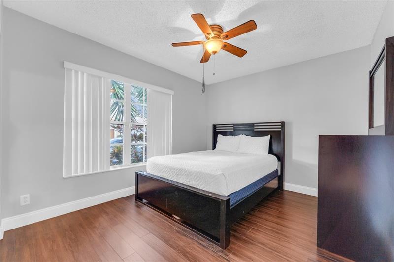 Image 33 of 47 For 248 116th Ter