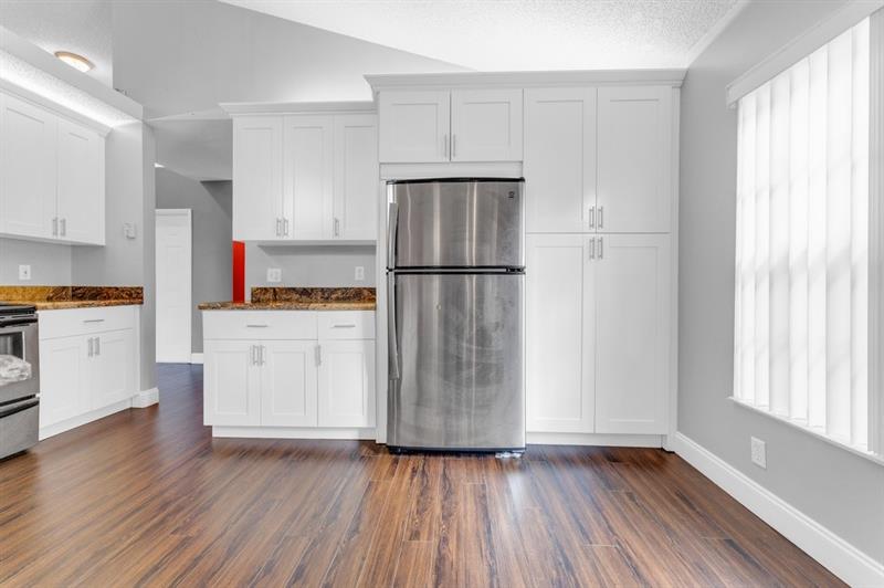 Image 4 of 47 For 248 116th Ter